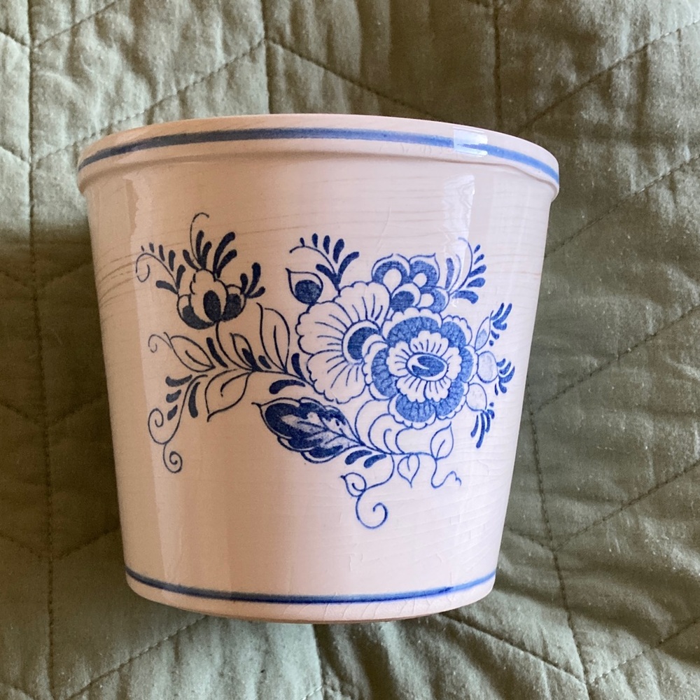 Delft Blue Floral Ceramic Pot - White and Blue Decorative Planter